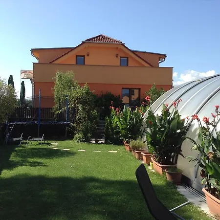 Konukevi Relax Martina 3*